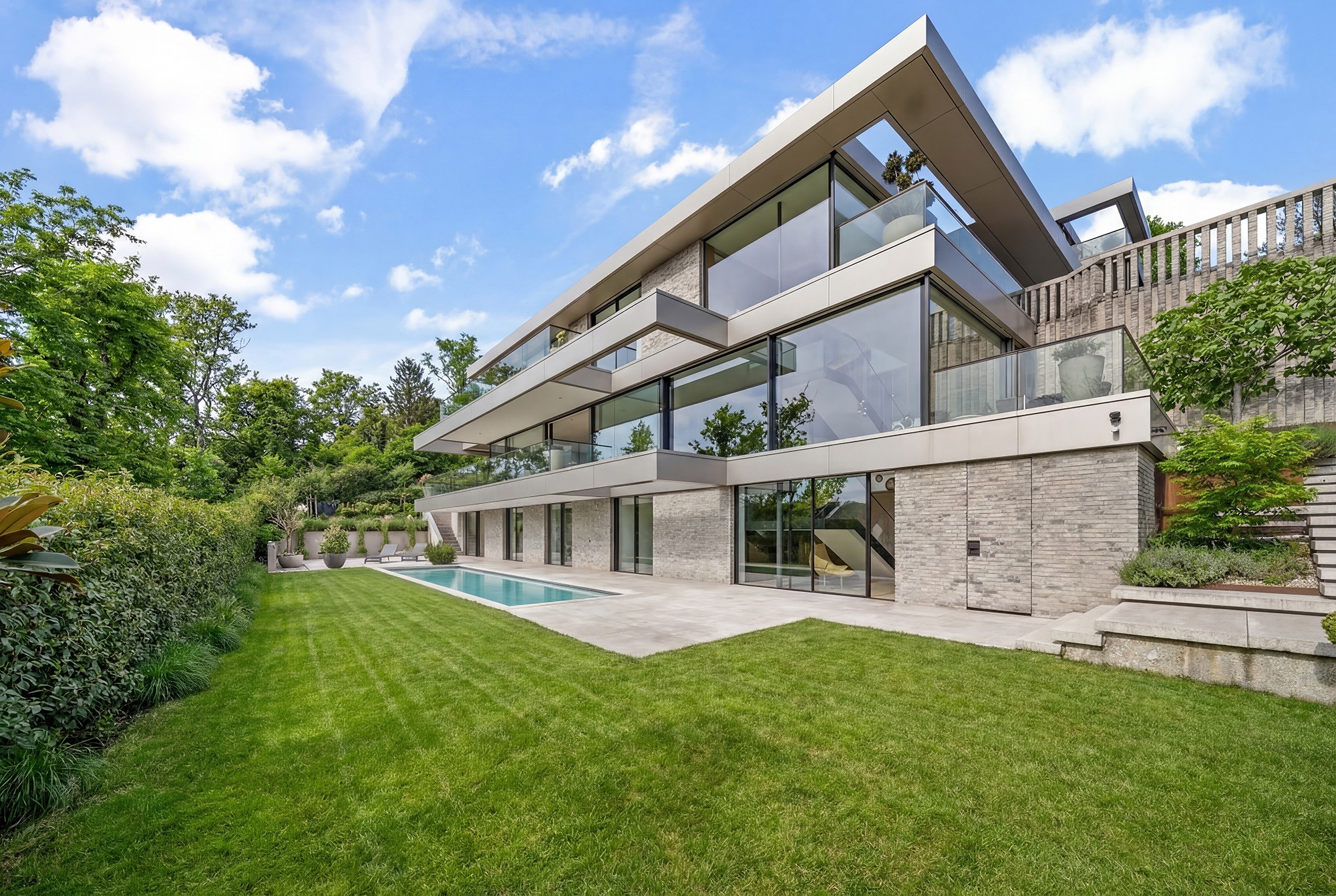 Read more about the article HILL HOUSE – Privatresidenz über den Dächern Wiens